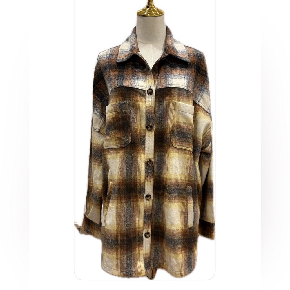 Akaiv NWOT Plaid Button-Up Shacket M